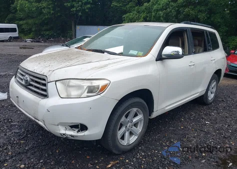 2010 Toyota Highlander Base V6 из США, поврежденный, VIN 5TDBK3EH5AS011531